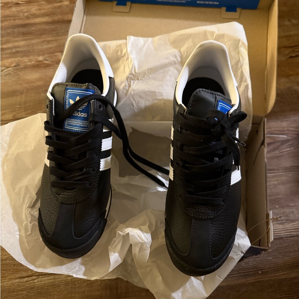 Adidas Men's Black and White Sneakers